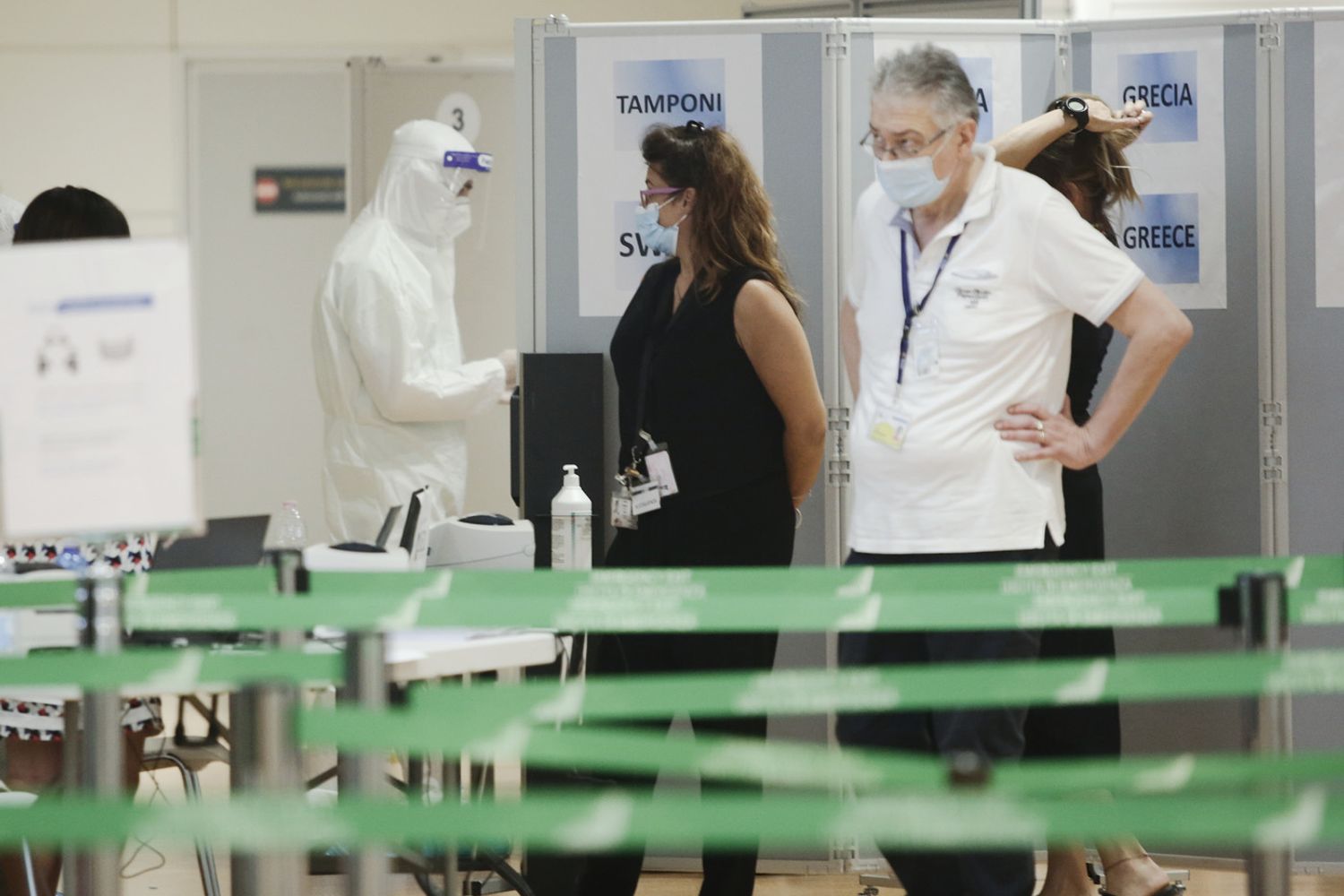 &nbsp;Tampone e mascherina in aeroporto