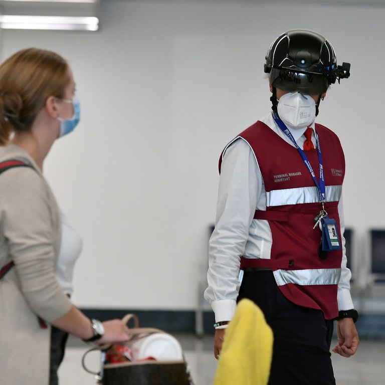 Coronavirus, i controlli della temperatura all'aeroporto di Fiumicino