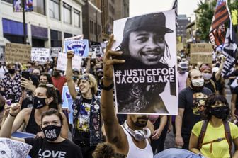 jacob blake stato emergenza proteste Wisconsin