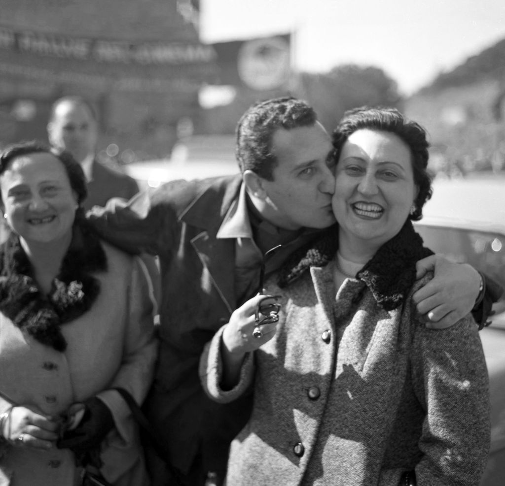 Alberto Sordi con le sorelle Savina e Aurelia