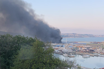 ancona incendio porto&nbsp;