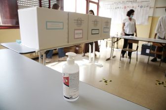 Un seggio elettorale