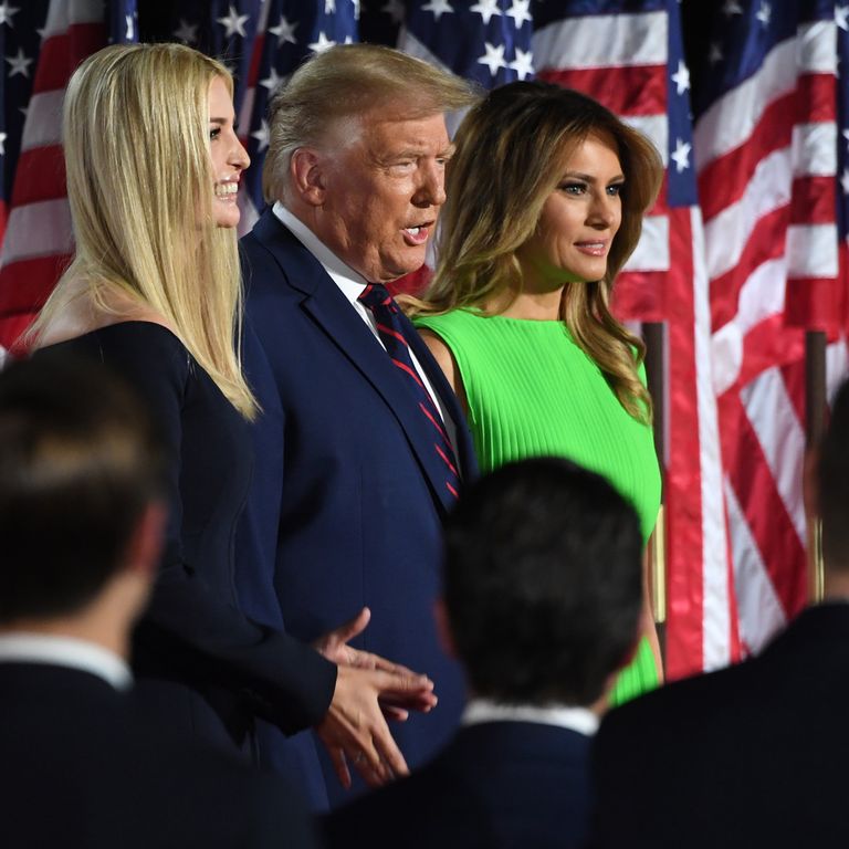 Ivanka, Donald e Melania Trump