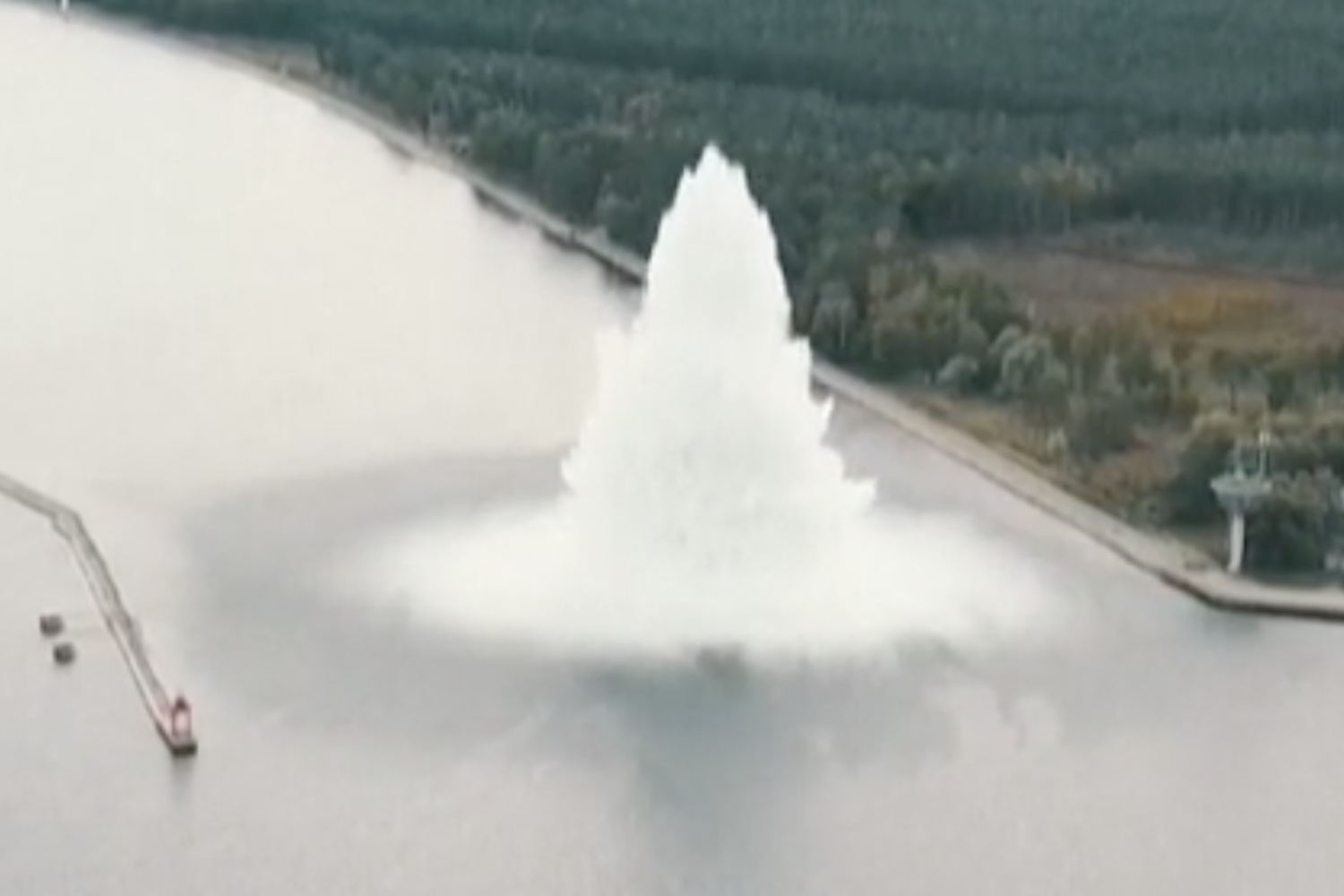 L'esplosione dell'ordigno della Seconda Guerra Mondiale in Polonia