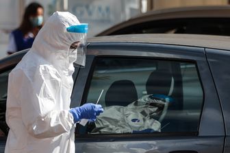 Covid, tamponi a Roma