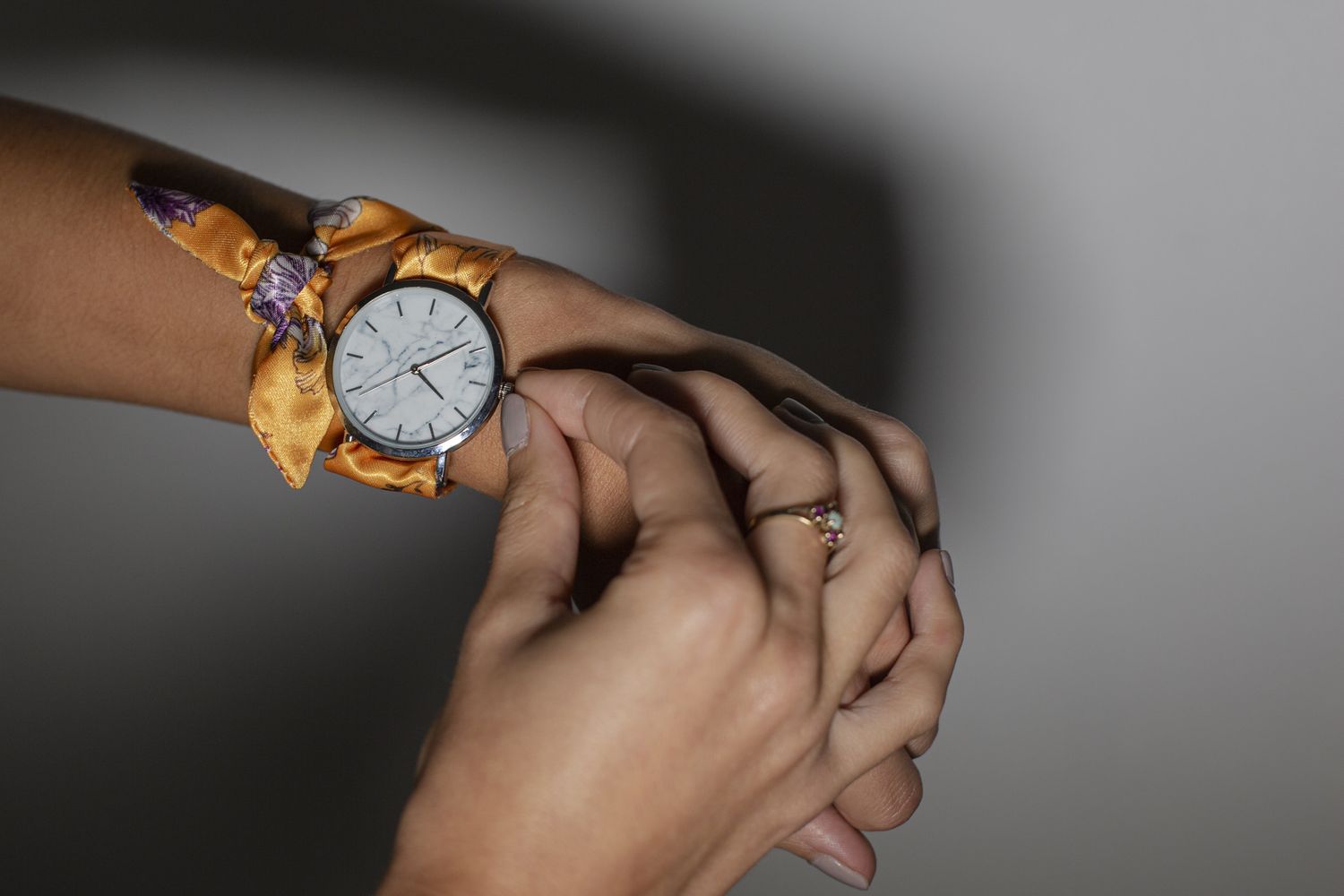 Lancette dell'orologio indietro di un'ora forse per l'ultima volta&nbsp;