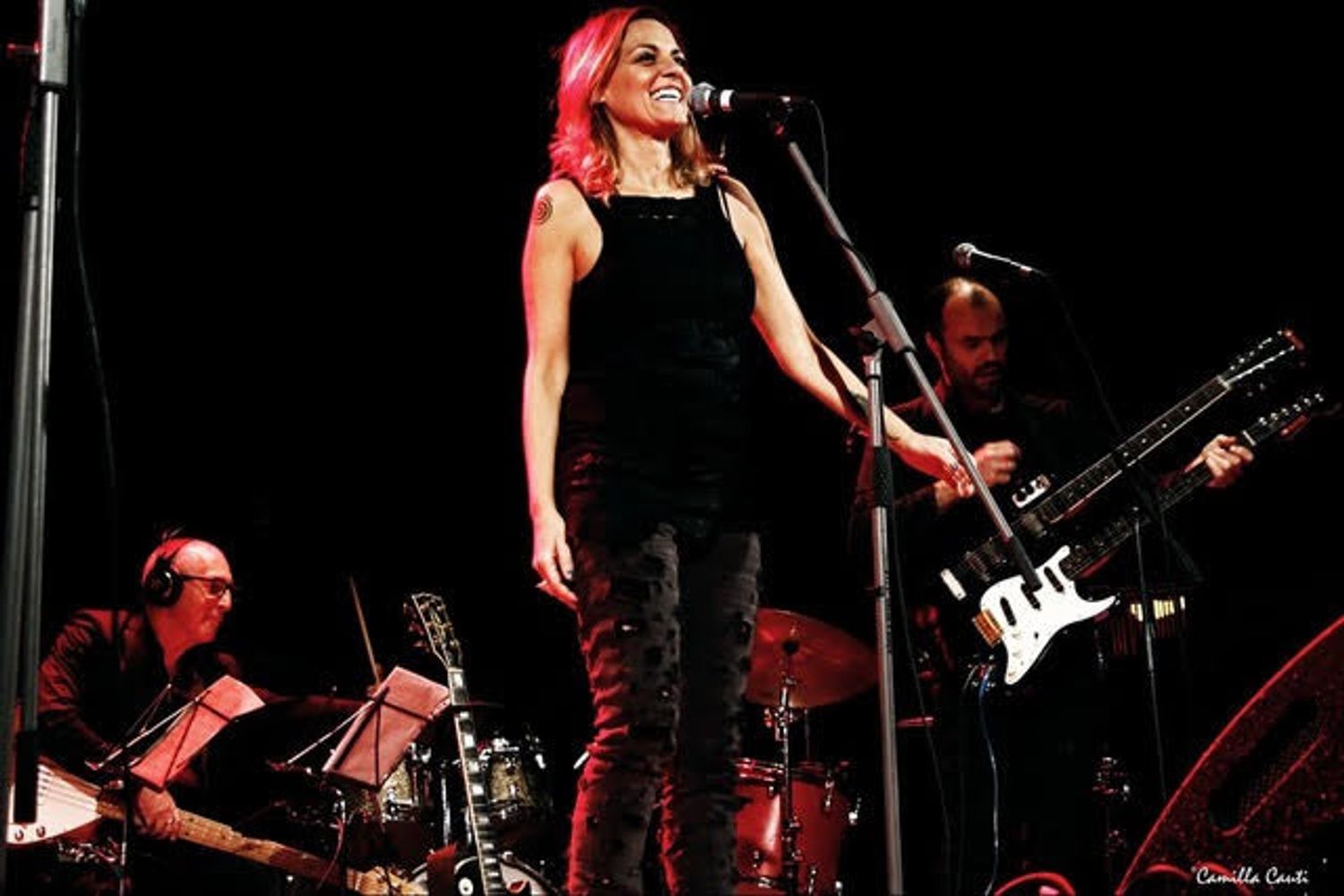 Irene Grandi durante un concerto al Premio Bianca d'Aponte 2016