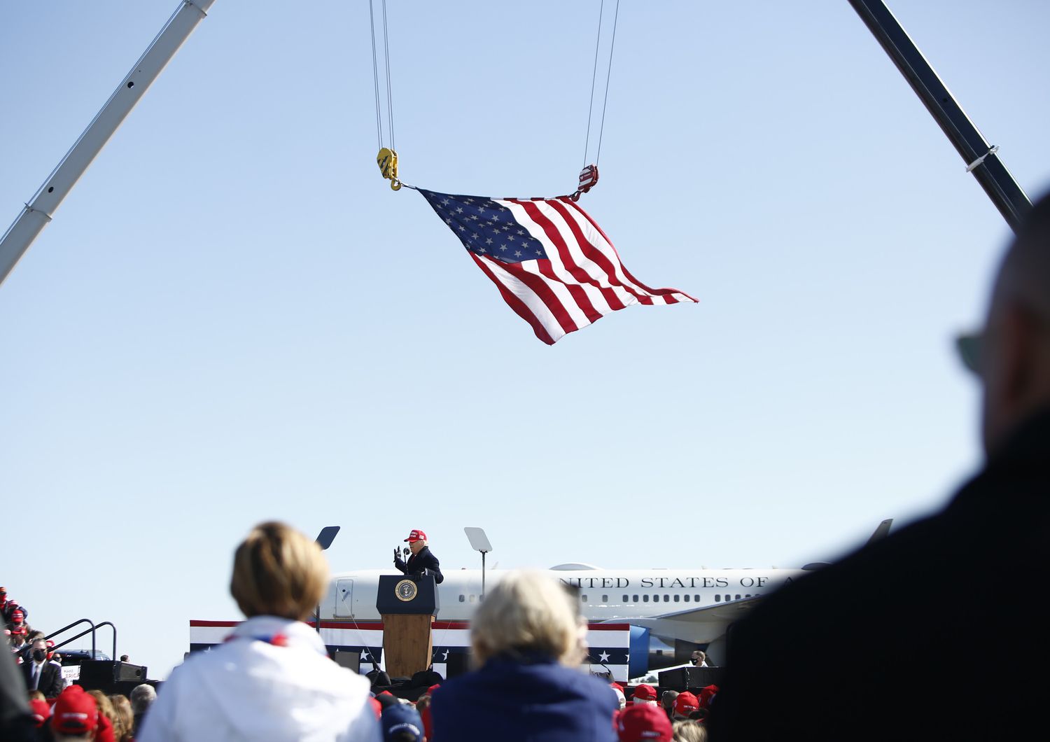 Il comizio di Trump a Fayetteville, in North Carolina