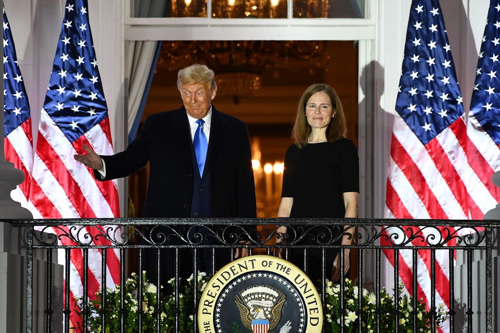 Donald Trump con Amy Coney Barrett