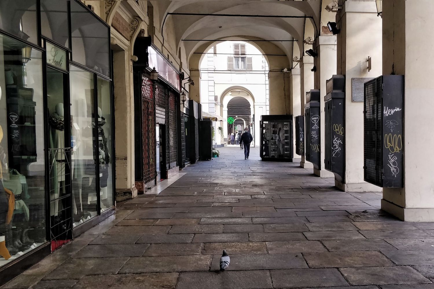 Il centro di Torino nel primo giorno di &quot;zona rossa&quot;