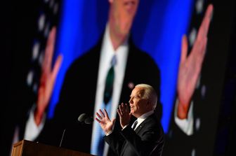 Joe Biden tiene un discorso a Wilmington il 7 novembre 2020 dopo essere stato dichiarato vincitore delle elezioni presidenziali.