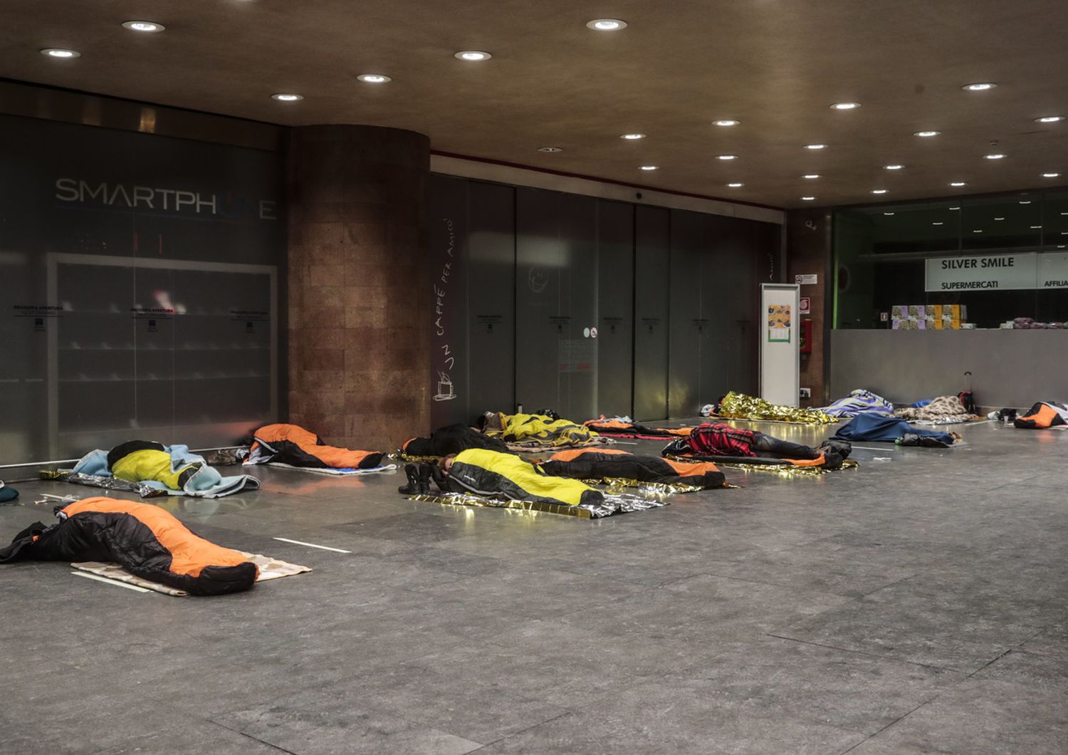 Clochard alla stazione Termini