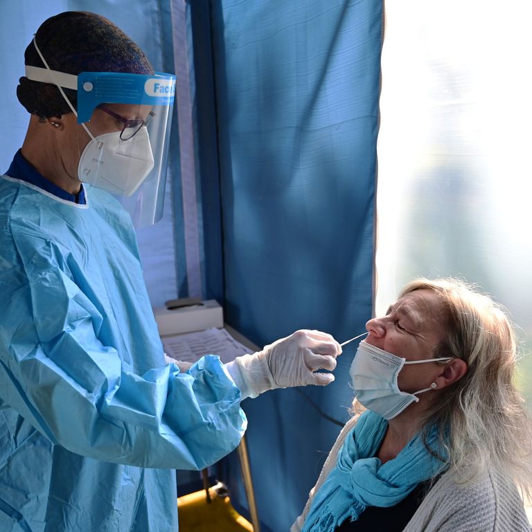 Tamponi, Covid. Roma