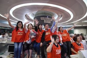 Trader della borsa di Hong Kong