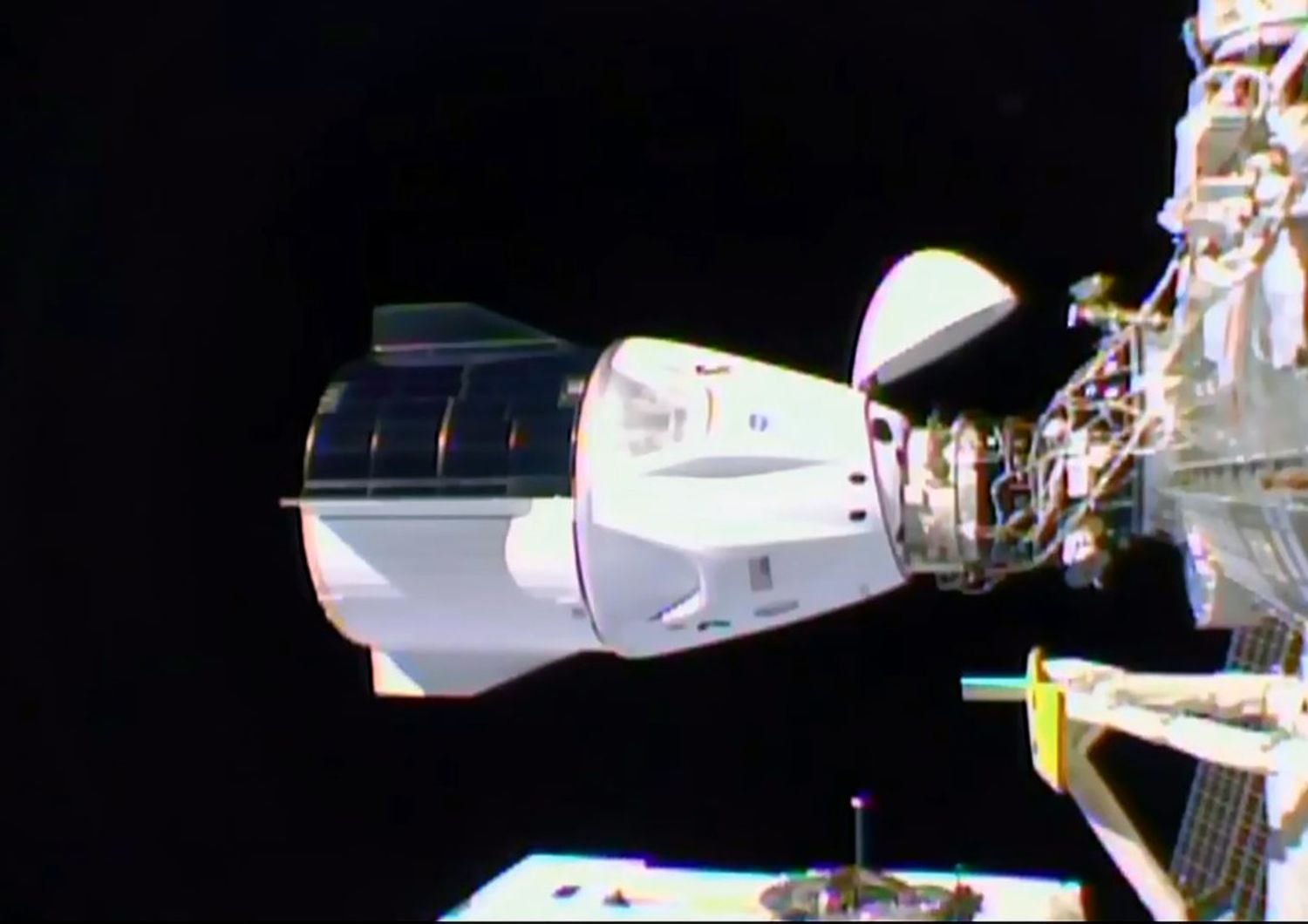 &nbsp;SpaceX Dragon attracco 17 novembre 2020