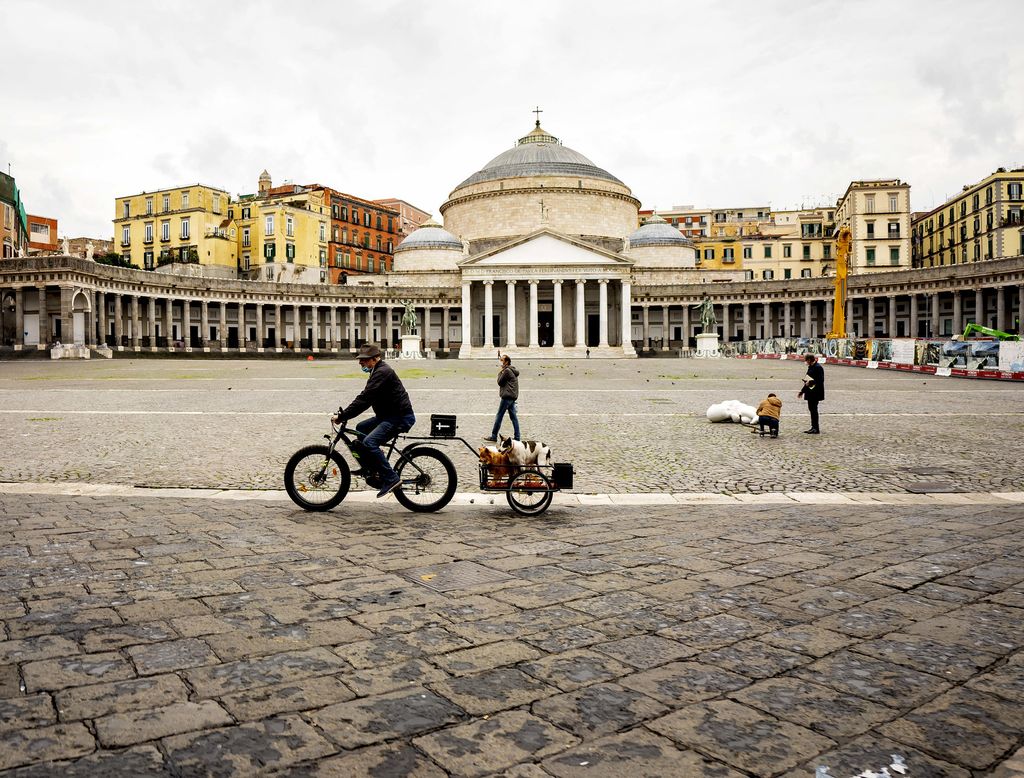 Napoli zona rossa per l'epidemia di Covid