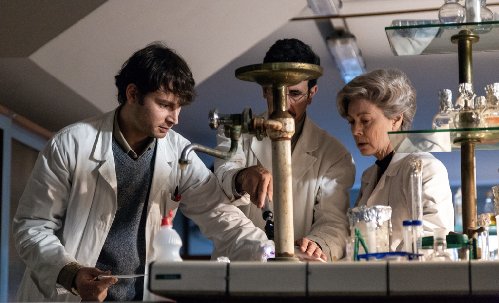 Elena Sofia Ricci nei panni di Rita Levi Montalcini