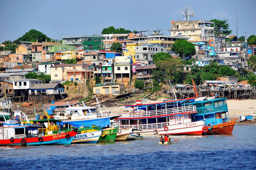 Brasile, Amazzonia, Manaus: il porto fluviale sul Rio Solimoes