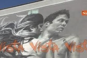 murales anti-smog amore e diritti LGBTQ+