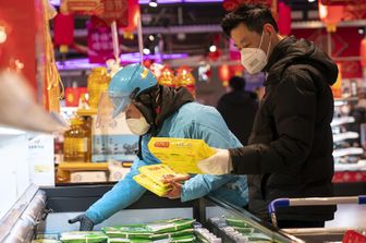 Prodotti surgelati in un supermercato cinese