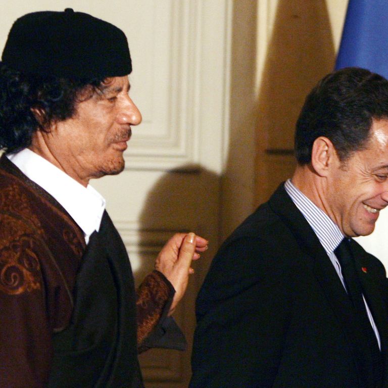 Gheddafi e Sarkozy nel 2007