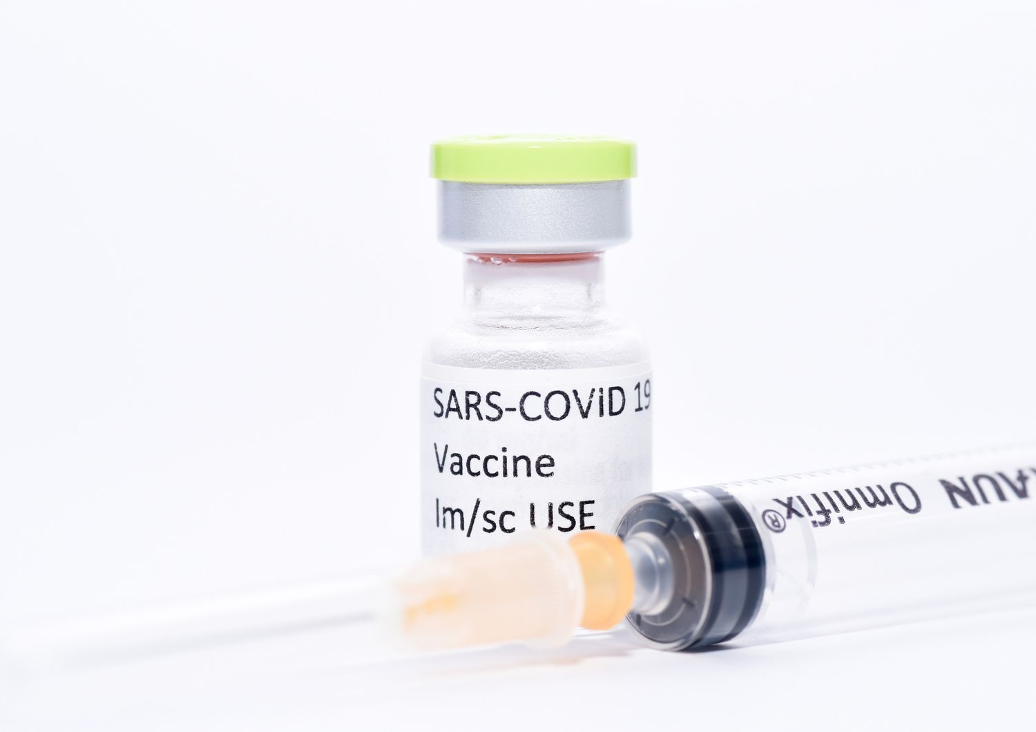 Vaccino anti Covid e siringa monouso