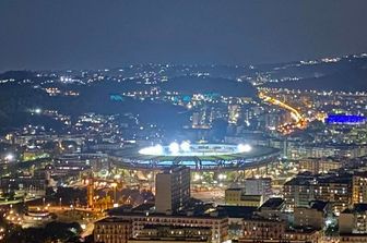 Lo stadio San Paolo di Napoli illuminato per Maradona