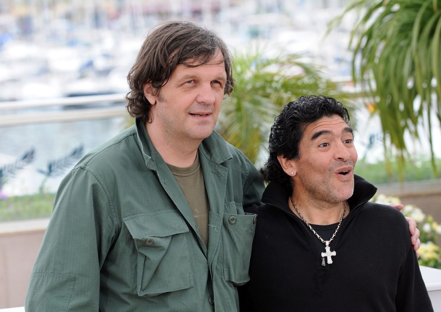 Il regista Kusturica con Maradona al Festival di Cannes nel 2008