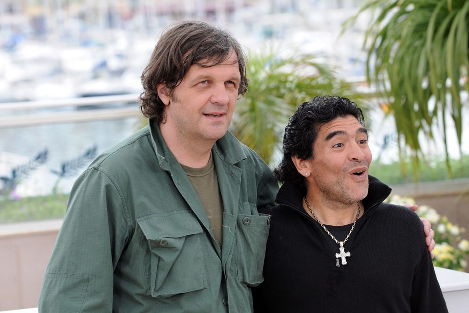 Il regista Kusturica con Maradona al Festival di Cannes nel 2008