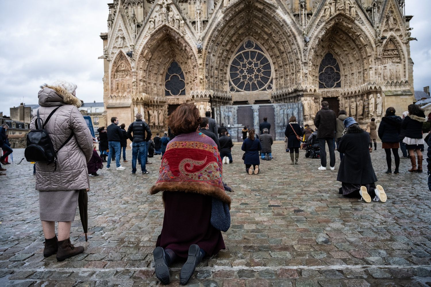&nbsp;Manifestazione davanti alla cattedrale di Reims per il diritto alla messa