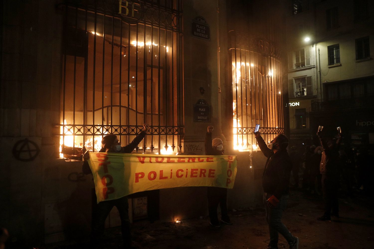 Disordini a Piazza della Bastiglia