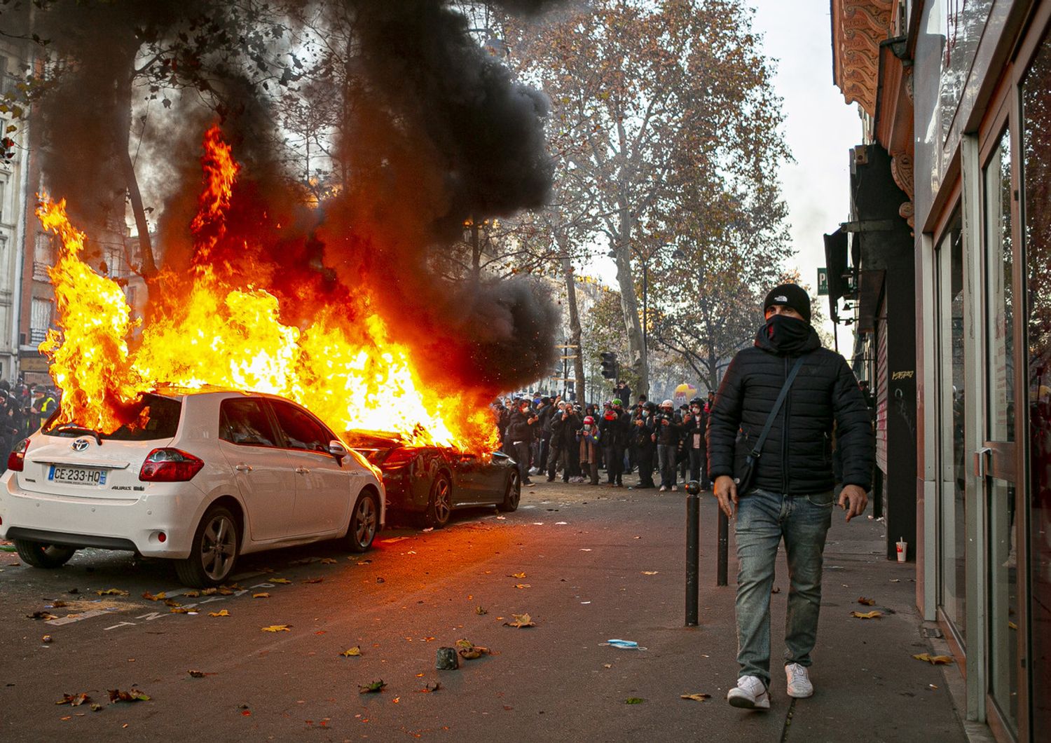 Scontri a Parigi durante la Marcia per la Libert&agrave;