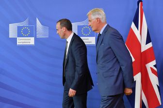 Dominic Raab e Michel Barnier