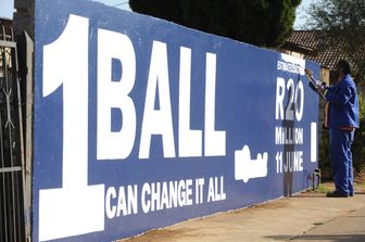 Una pubblicit&agrave; della lotteria in Sudafrica