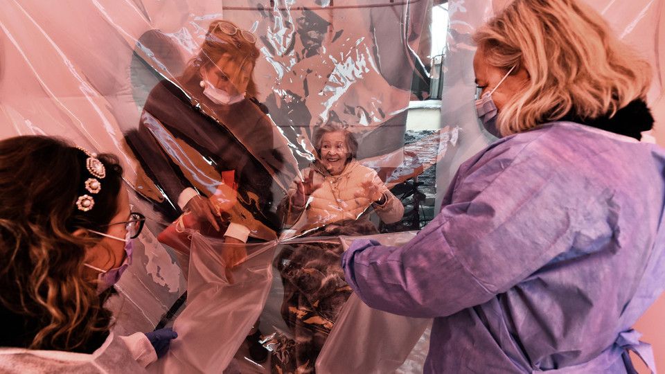 &ldquo;Stanza degli abbracci&rdquo; nella residenza per anziani Anna Maria di Ivrea&nbsp;