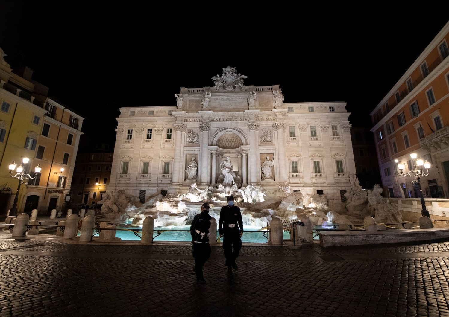 La Fontana di Trevi chiusa al pubblico