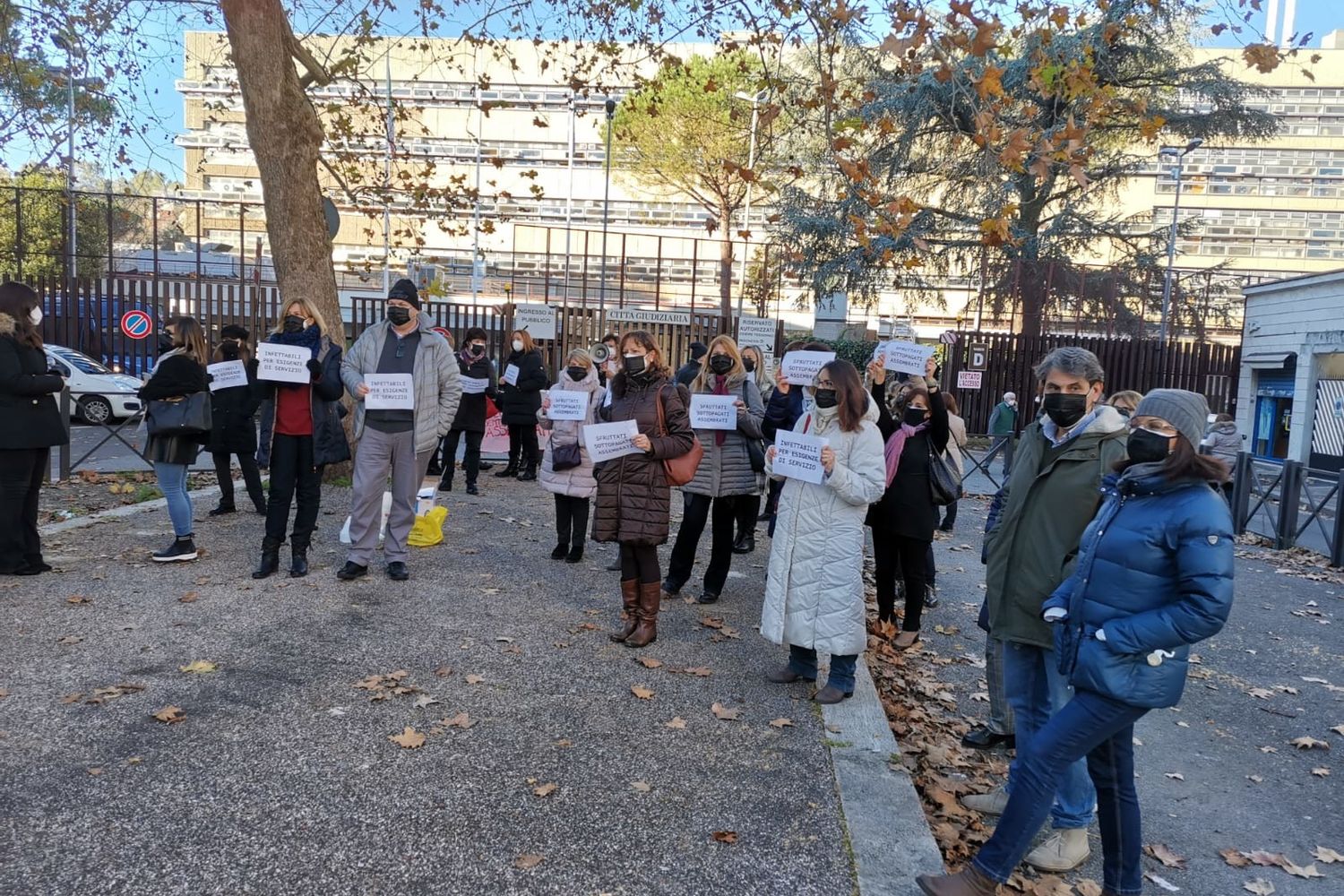 La protesta dei dipendenti del Tribunale di Roma