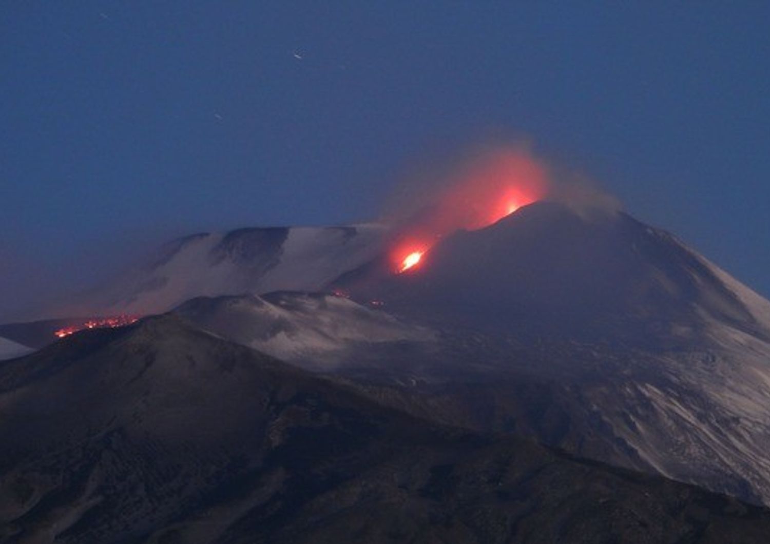Etna, foto del parossismo della notte tra il 13 e il 14 dicembre 2020
