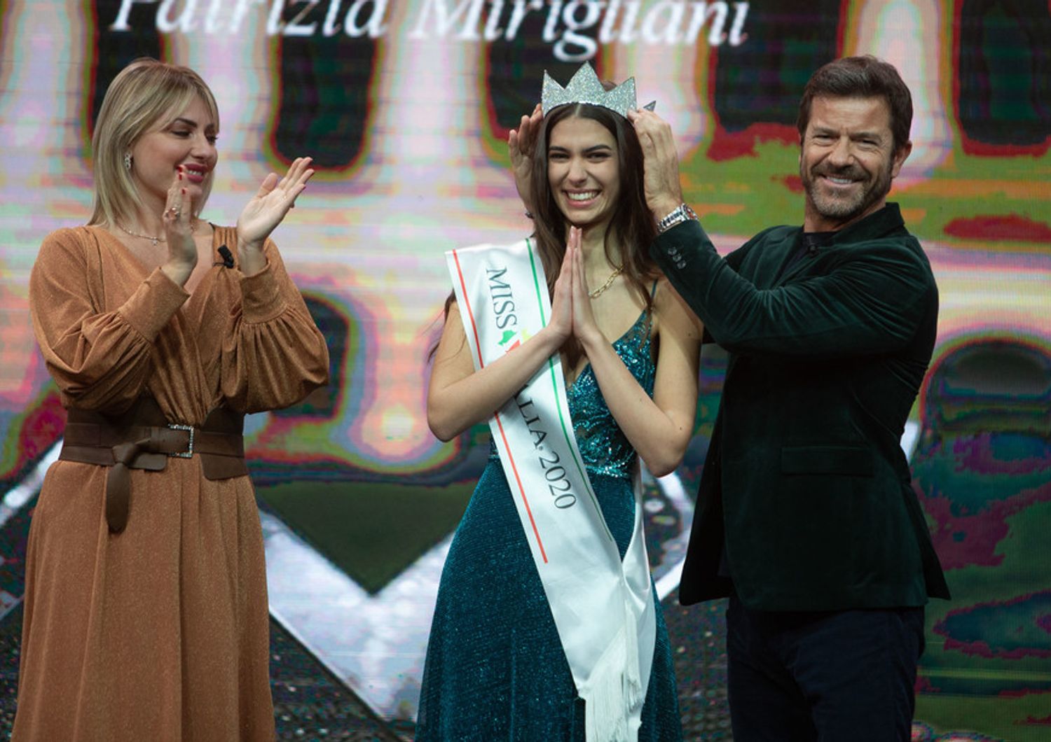 Martina Sambucini, 19 anni di Frascati, è la nuova miss Italia