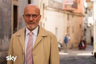 Claudio Bisio, in Cops