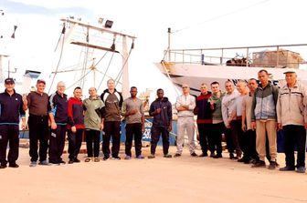 Libia: i pescatori di Mazara del Vallo appena liberati nel porto di Bengasi, in un'immagine diffusa dal governo italiano