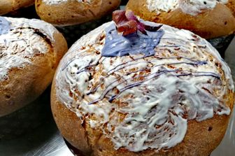 Gastronomia Calabria panettone cipolla rossa Tropea