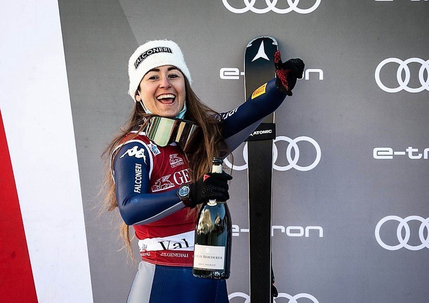 Sofia Goggia festeggia in Val d'Isere la sua ottava vittoria in Coppa del mondo