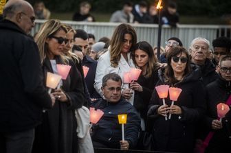 fiaccolata in ricordo di Camilla Romagnoli e Gaia Von Freymann, uccise la notte tra il 21 e il 22 dicembre da Pietro Genovese. Al centro il padre di Gaia&nbsp;