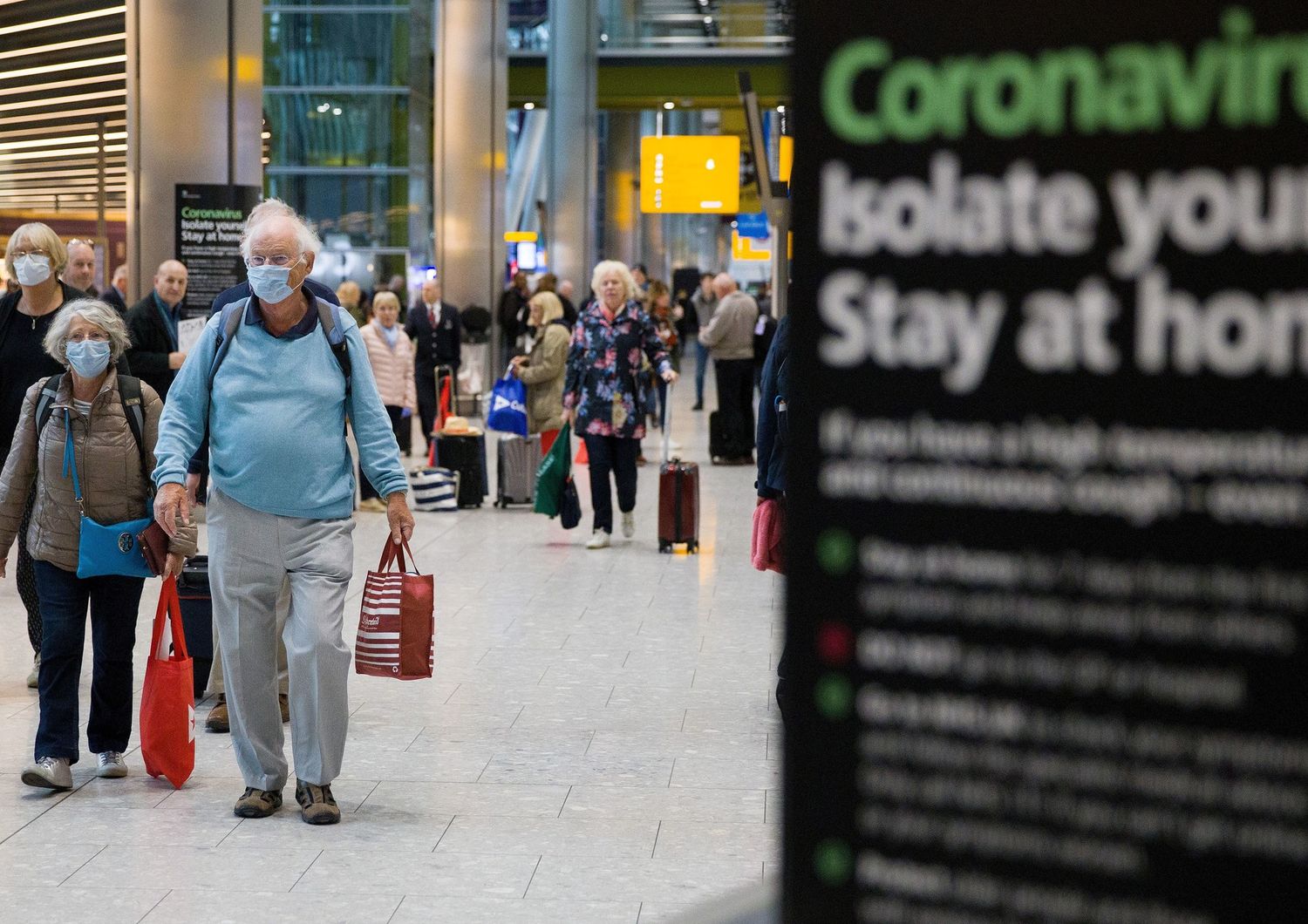 Coronavirus, aeroporto di Heathrow