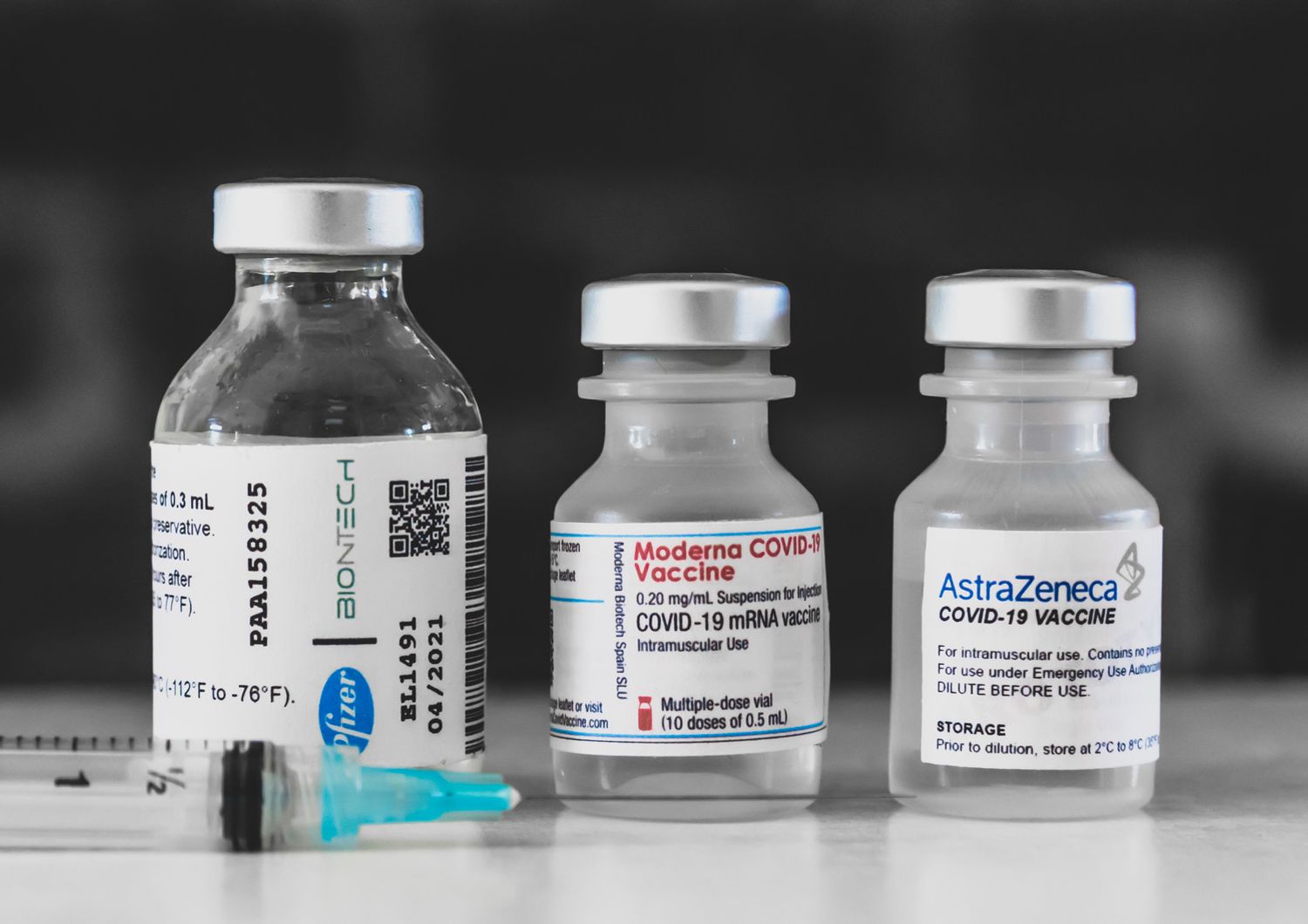 I vaccini di Pfizer, AstraZeneca e Moderna