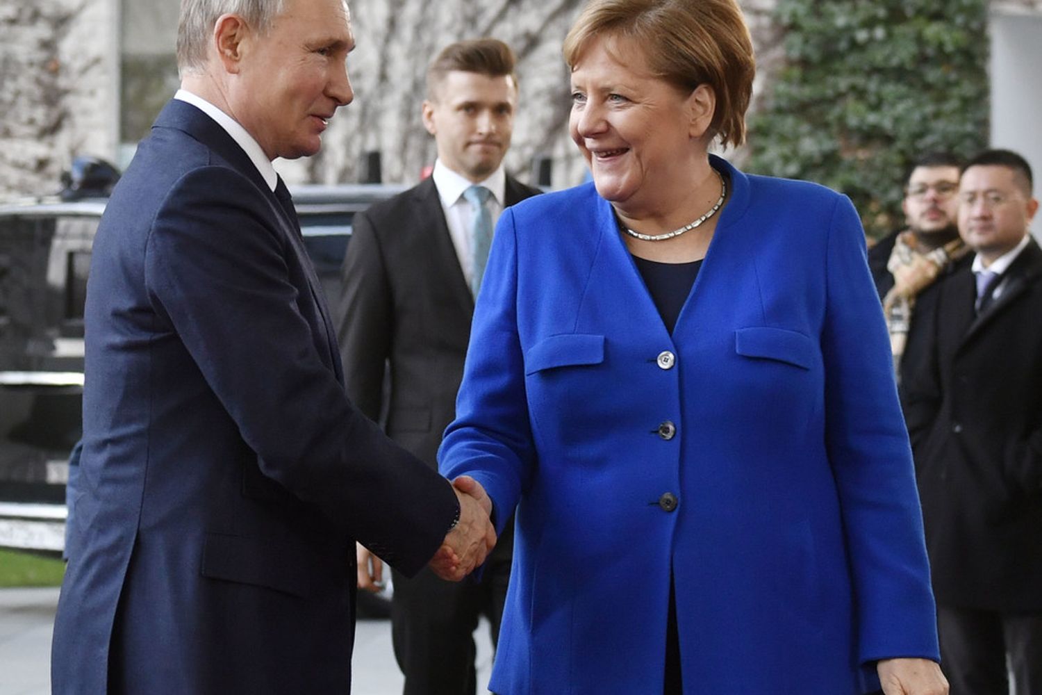Valdimir Putin e Angela Merkel durante un incontro a Berlino nel gennaio 2019