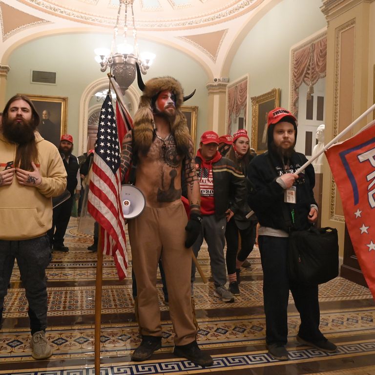 foto rivolta capitol hill trump&nbsp;social