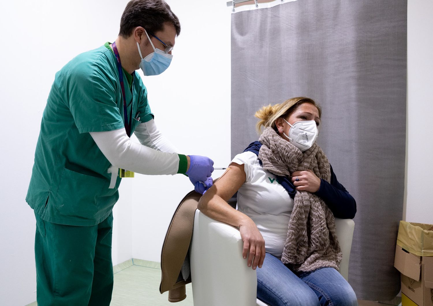 Un'infermiera italiana vaccinata contro il Covid-19&nbsp;