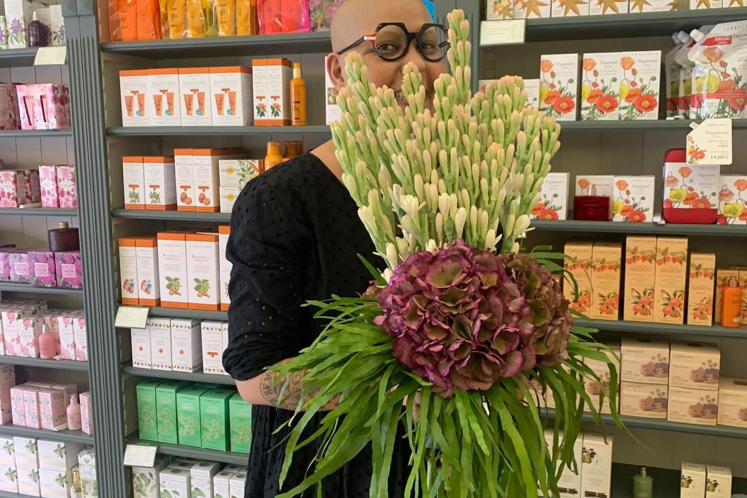 &nbsp;Fabrizia nella sua erboristeria a Veglie, in provincia di Lecce